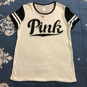 VS Pink tee